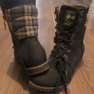 Columbia boots